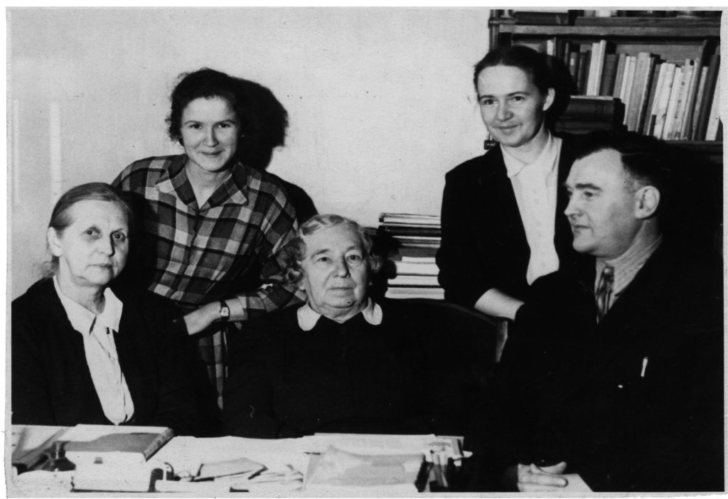 A.L. Abramova on the right, with Savicz-Ljubitskaya in the middle