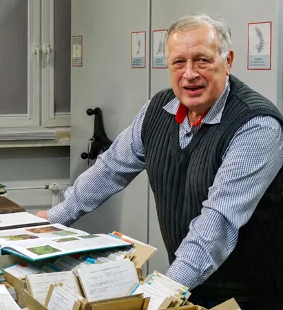 Ochyra, Ryszard — Hattori Prize 2011